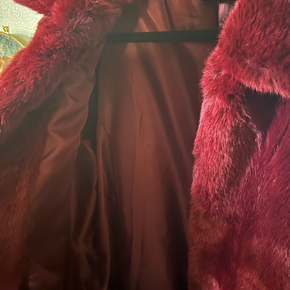 Liz Claiborne Rich Burgundy Faux Fur Jacket - Picture 4 of 5